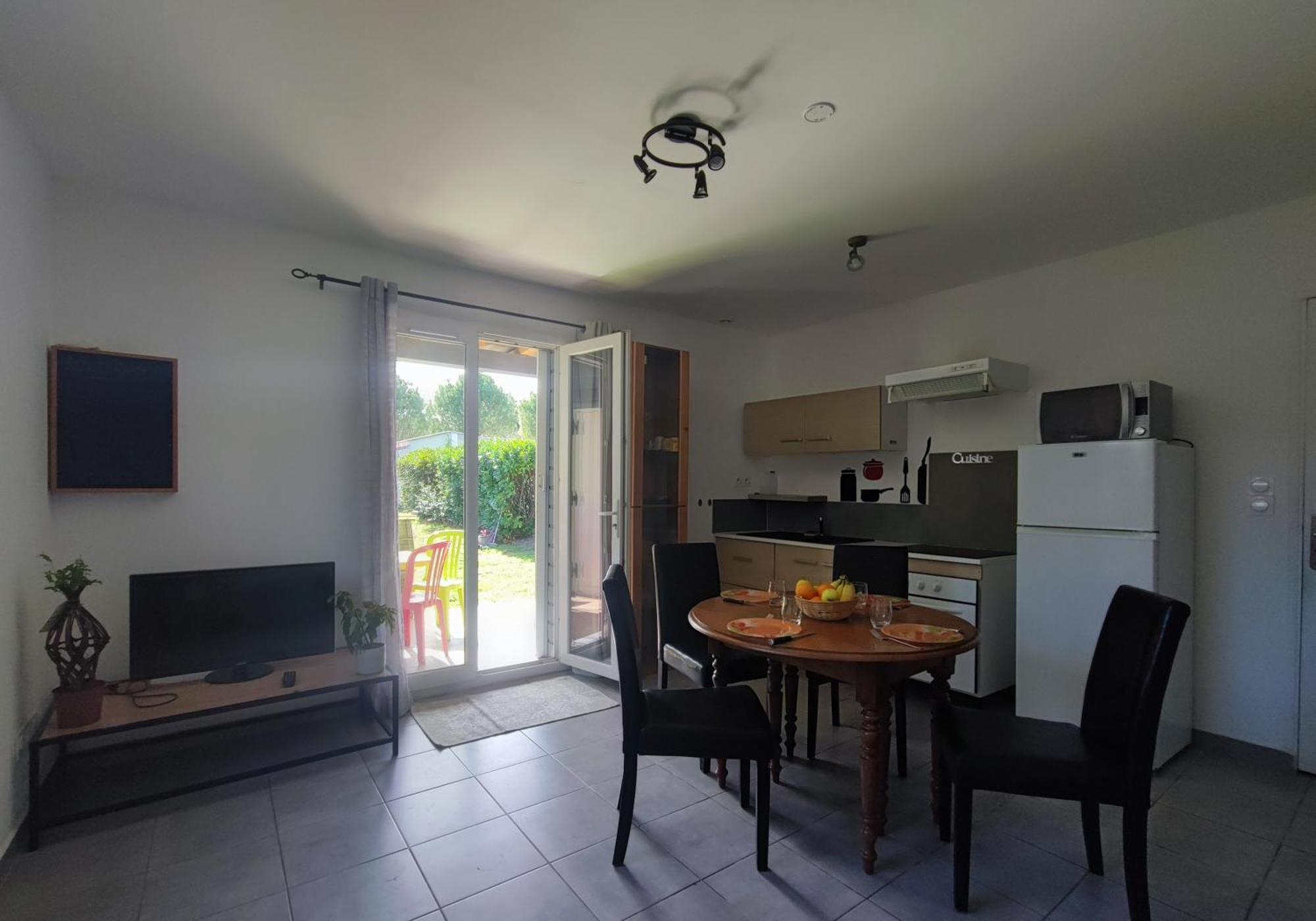 Les Gites De Ginestas Exterior photo