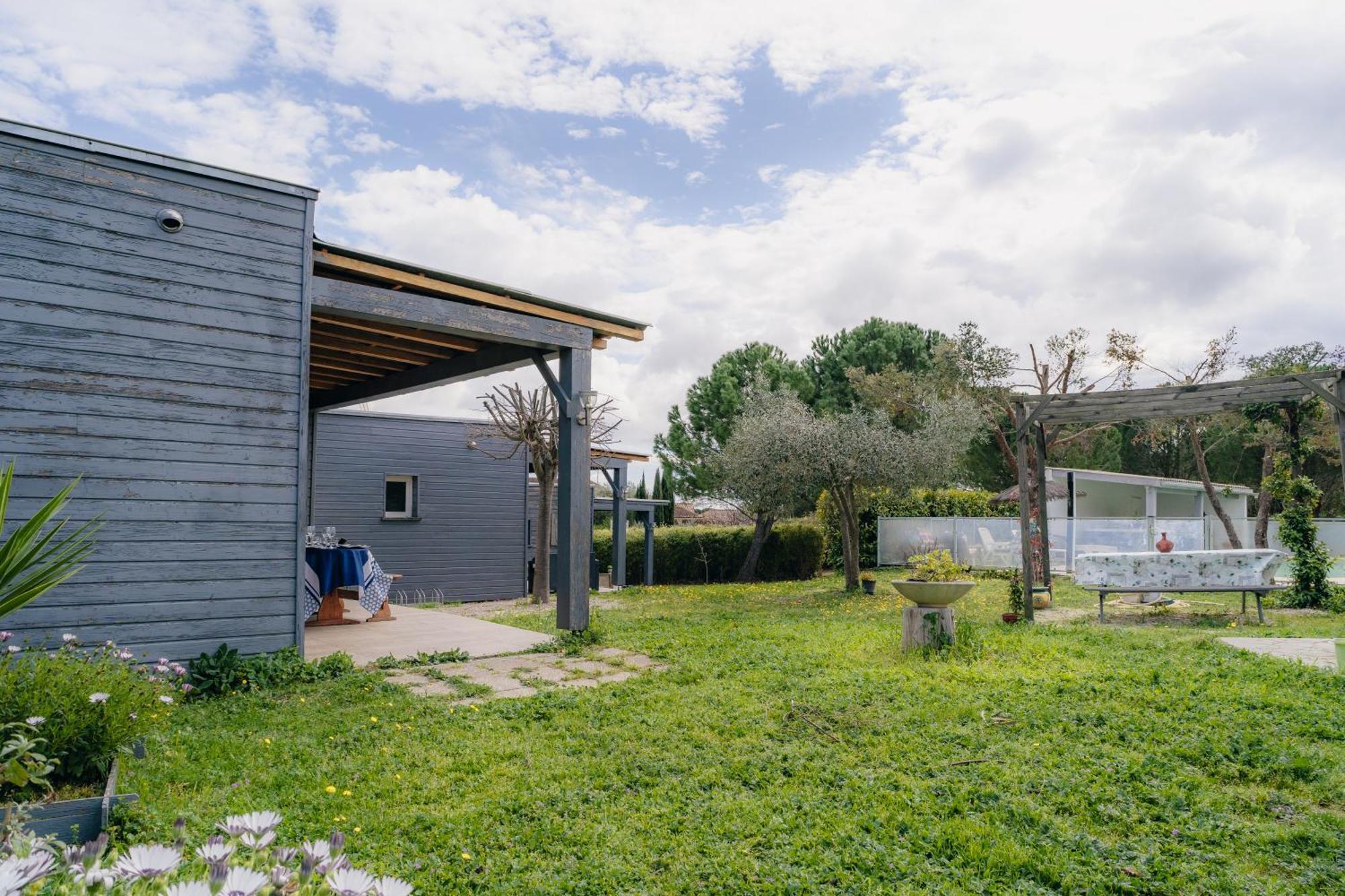 Les Gites De Ginestas Exterior photo