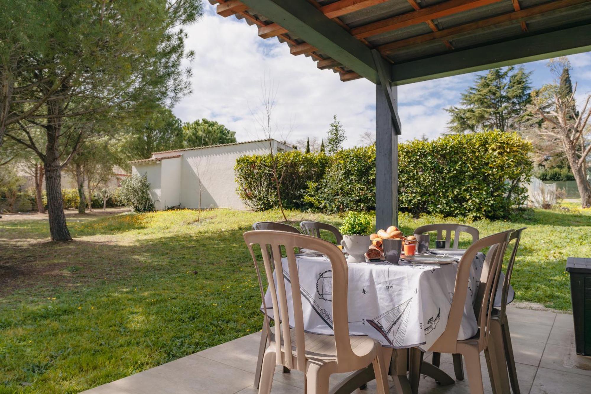 Les Gites De Ginestas Exterior photo