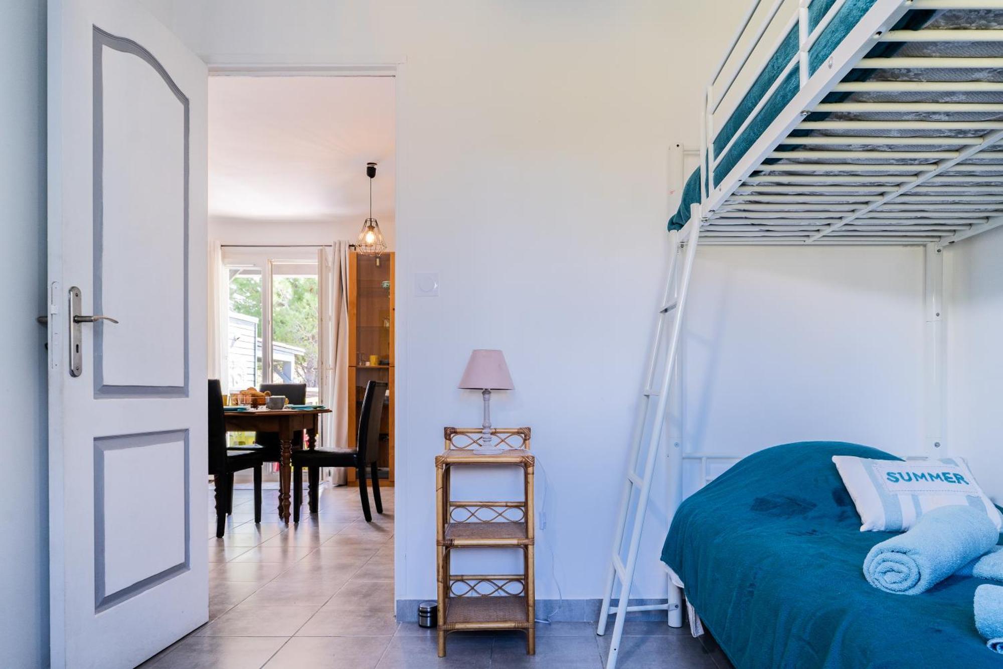 Les Gites De Ginestas Exterior photo