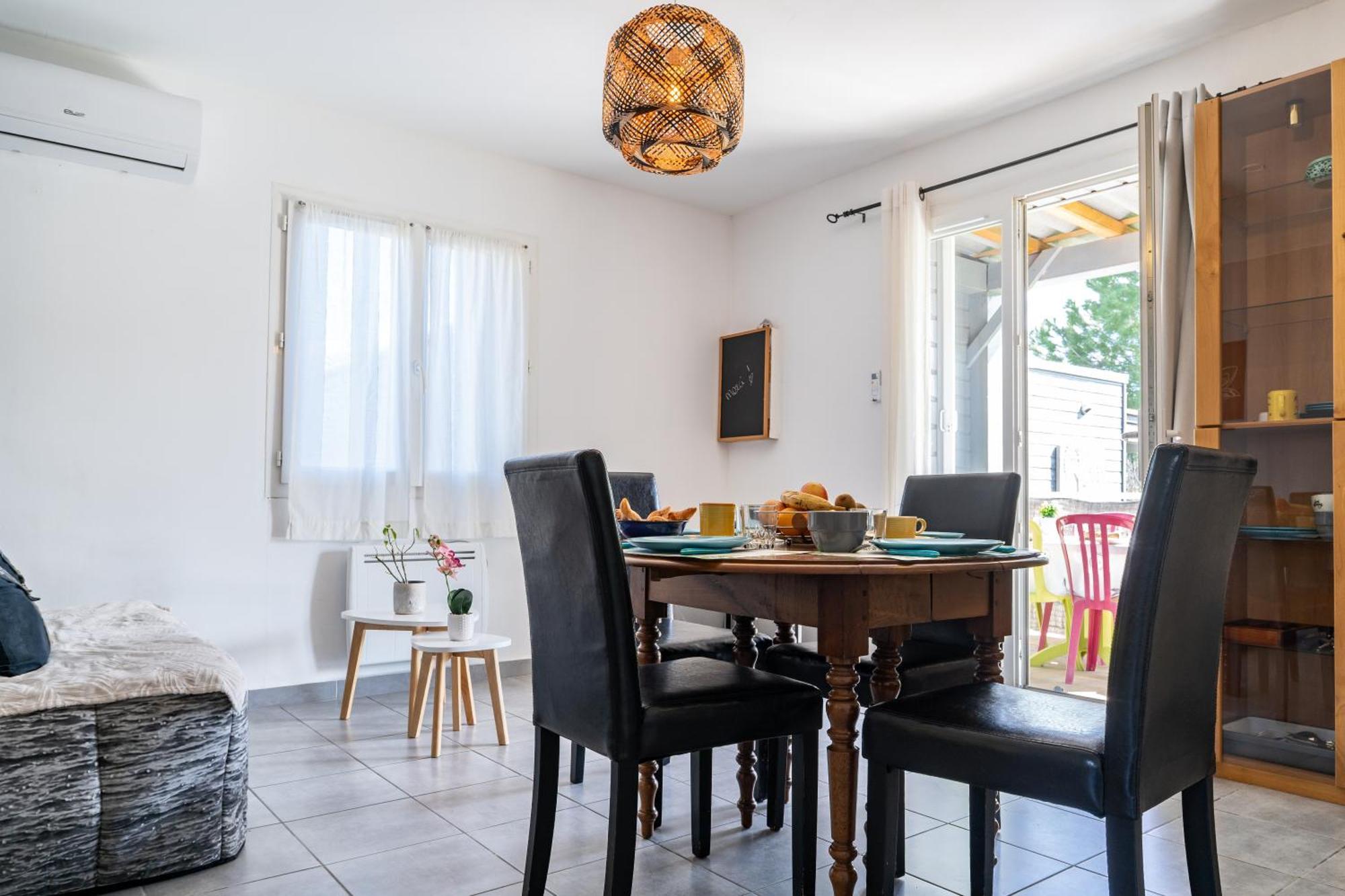 Les Gites De Ginestas Exterior photo